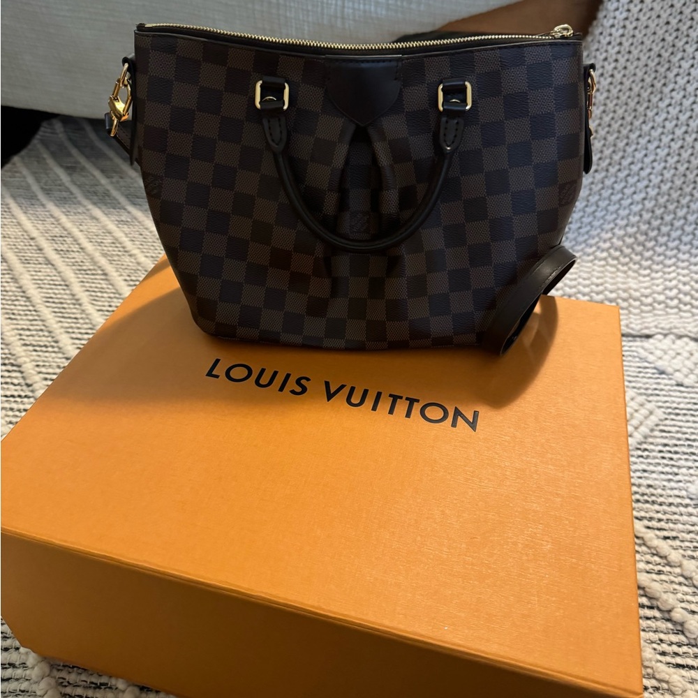 Louis Vuitton sienna